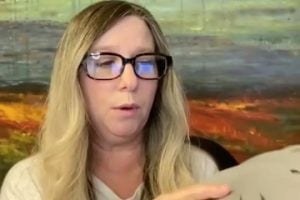 Photo from an Amazon Live even of a female presenter